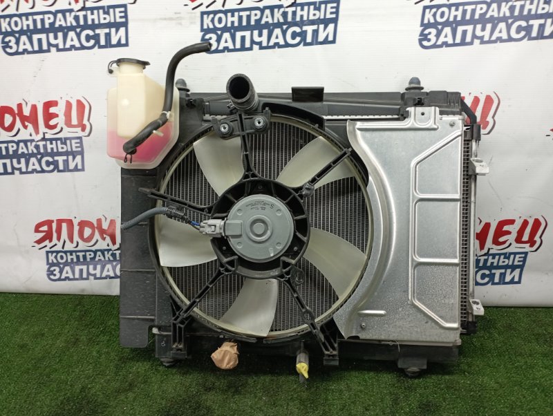 Радиатор основной Toyota Vitz KSP130 1KR-FE (б/у)