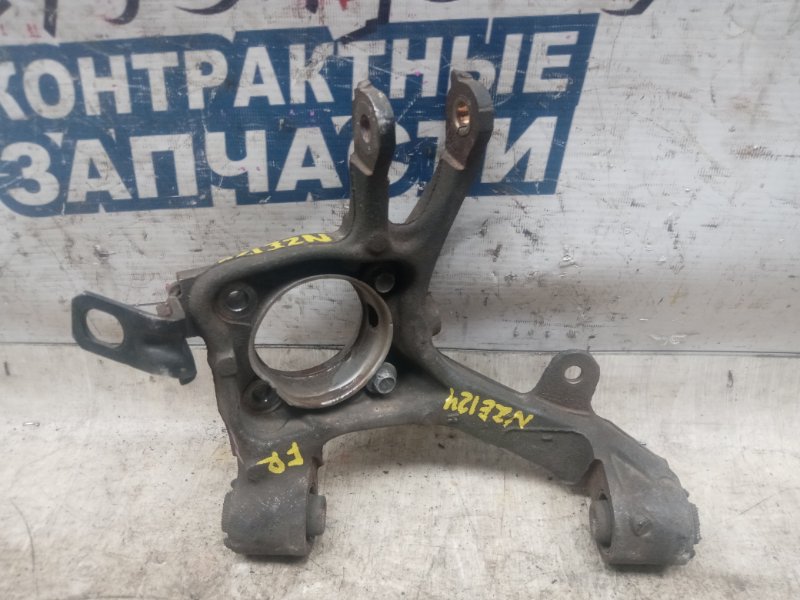 Поворотный кулак Toyota Corolla Fielder NZE124 1NZ-FE передний правый (б/у)