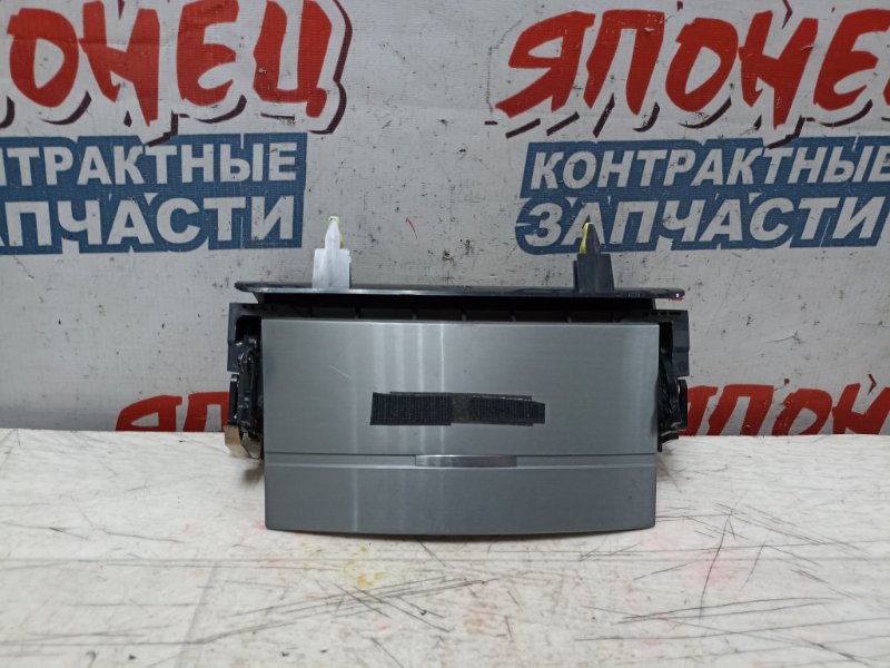 Крышка бардачка Toyota Mark X GRX120 4GR-FSE (б/у)