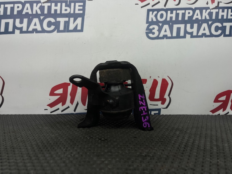 Подушка двигателя Toyota Voltz ZZE136 1ZZ-FE 2002 правая (б/у)