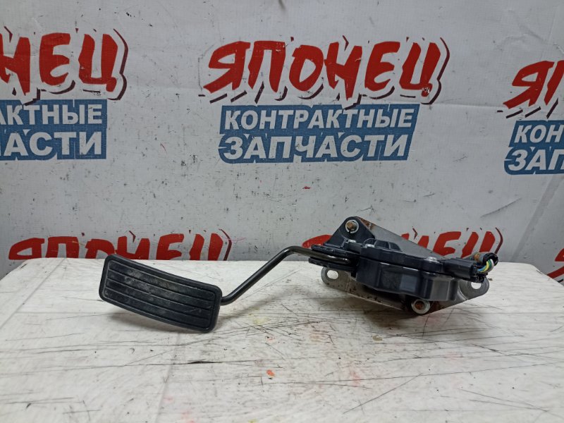 Педаль газа Subaru Legacy BP5 EJ20X (б/у)