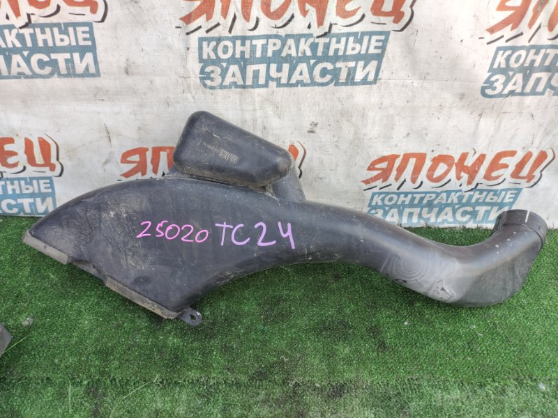 Воздухозаборник Nissan Serena TC24 QR20DE (б/у)