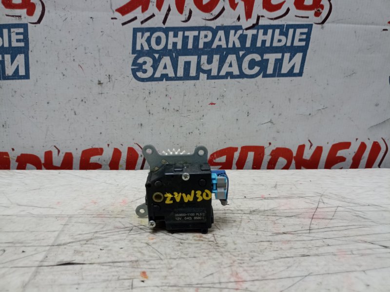 Сервопривод заслонок печки Toyota Prius ZVW30 2ZR-FXE (б/у)