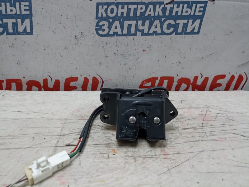 Замок багажника Toyota Wish ZNE10 1ZZ-FE (б/у)