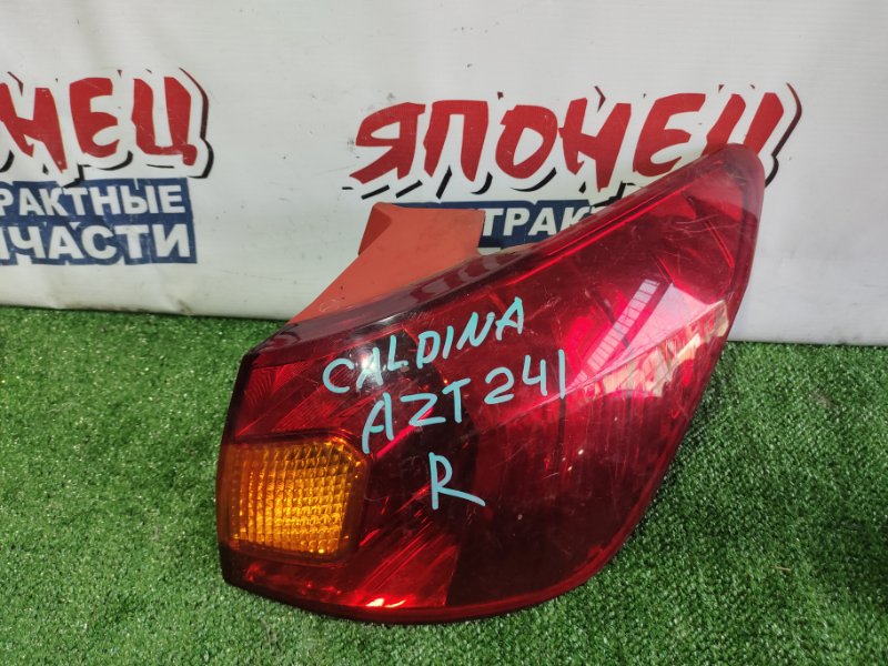 Стоп-сигнал Toyota Caldina AZT241 1AZ-FSE задний правый (б/у)