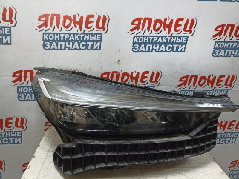 Фара Honda Vezel RV3 L15Z передняя правая (б/у)