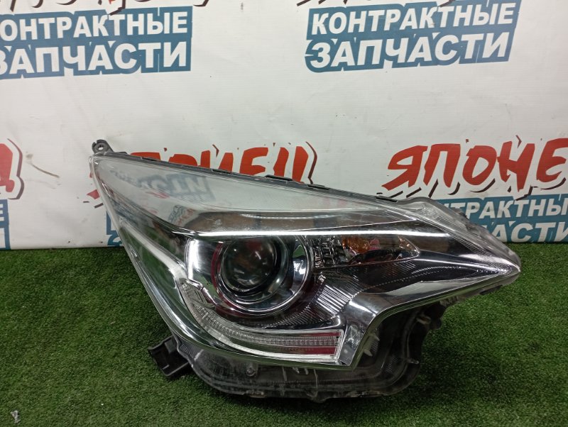 Фара Toyota Ractis NCP120 1NZ-FE передняя правая (б/у)