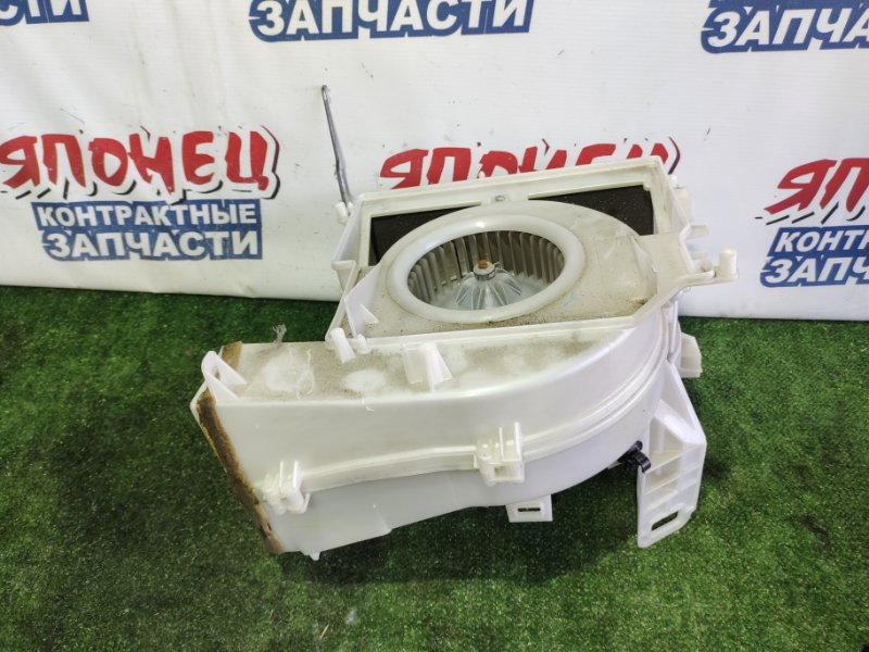 Корпус моторчика печки Toyota Prius NHW20 1NZ-FXE (б/у)