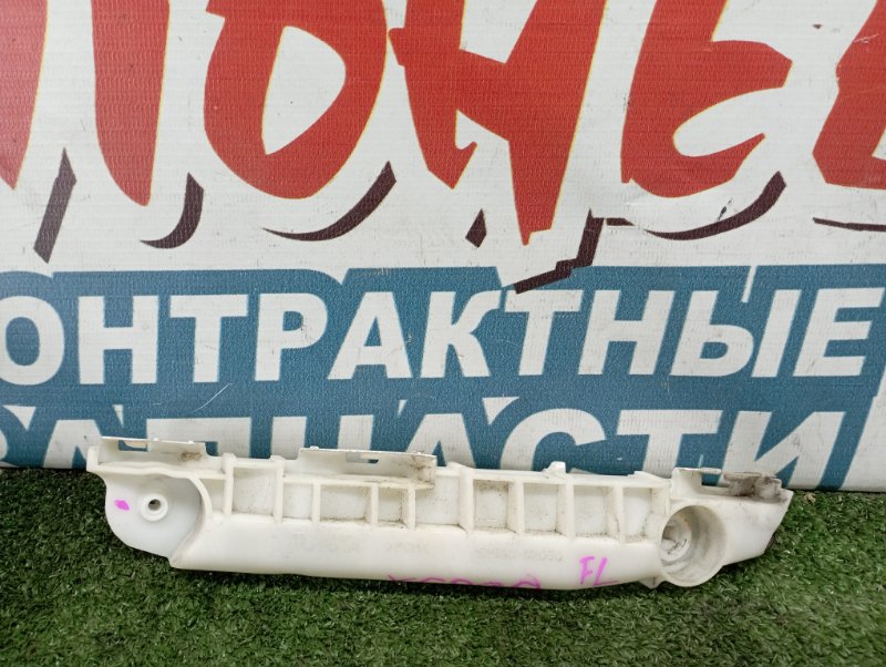 Крепление бампера TOYOTA VITZ KSP90 1KR-FE переднее левое (б/у)