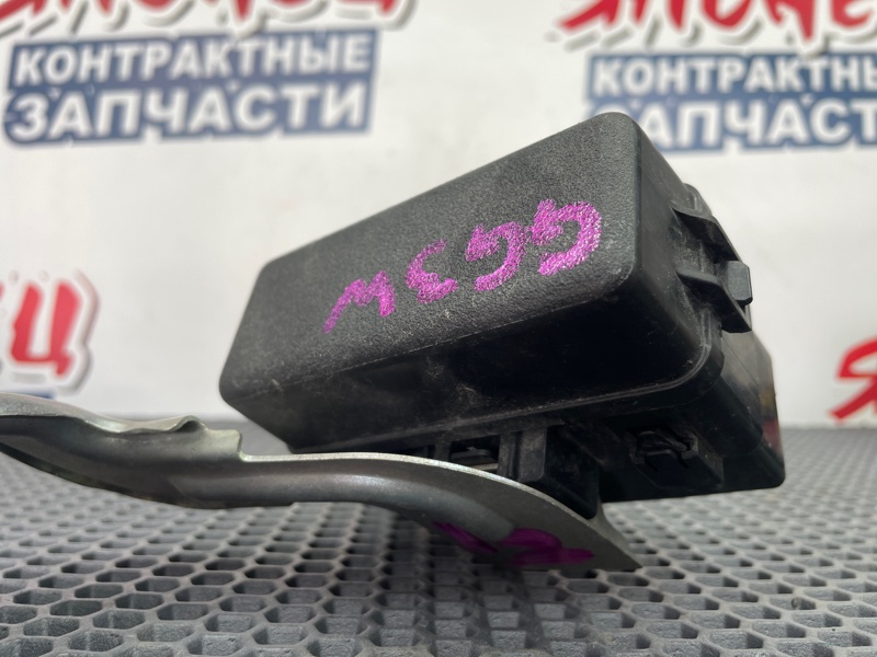 Блок предохранителей под капот Mitsubishi Outlander GG2W 4B11 2014 (б/у)