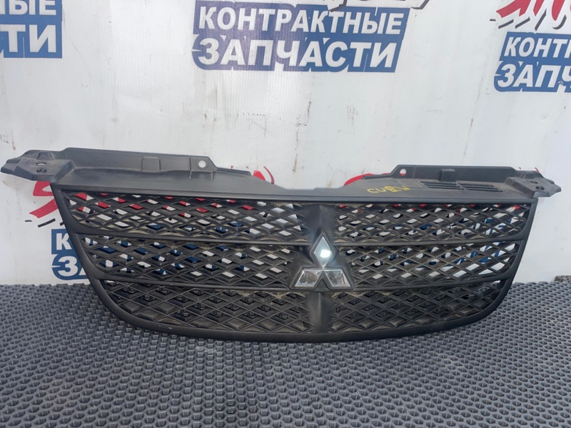 Решетка радиатора Mitsubishi Airtrek CU2W 4G63 2002 (б/у)