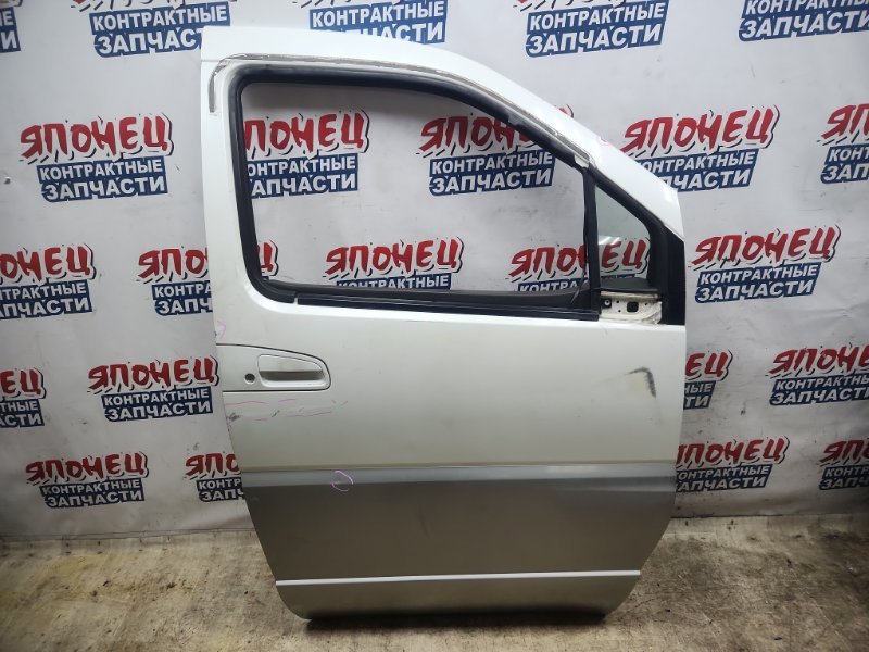 Дверь Nissan Elgrand AVWE50 QD32ETI передняя правая (б/у)