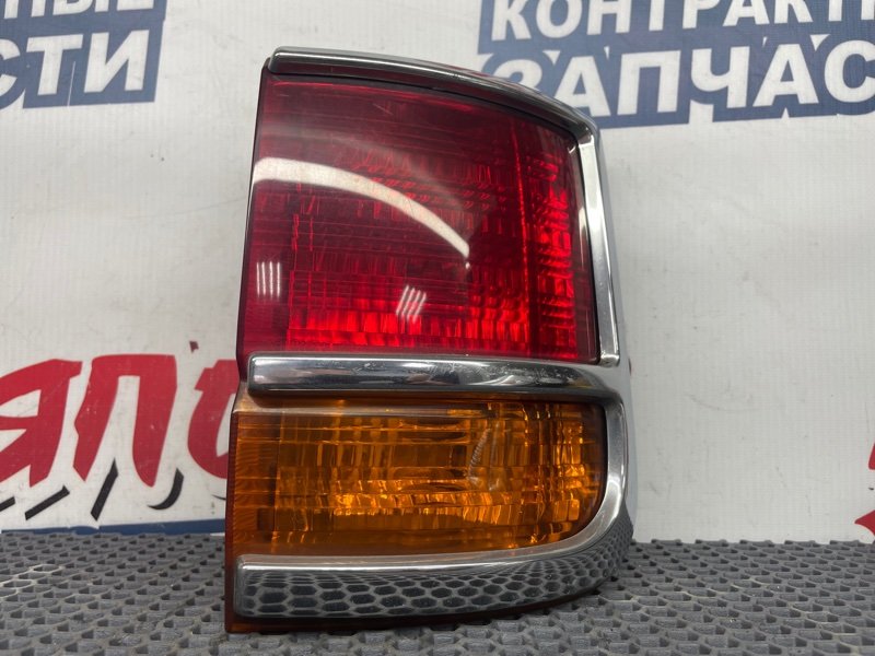 Стоп-сигнал Nissan Elgrand AVWE50 QD32 1997 правый (б/у)