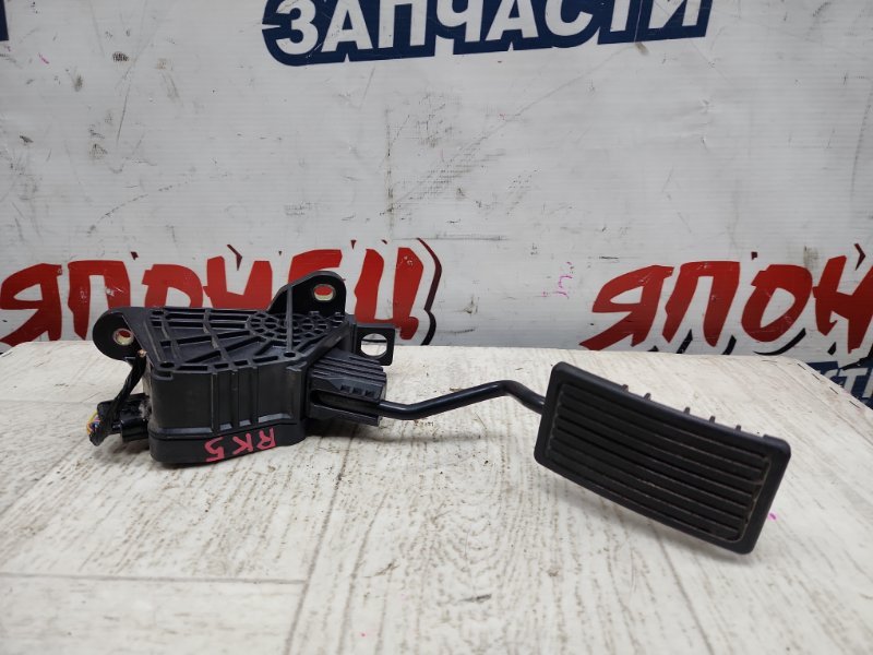 Педаль газа Honda Stepwgn RK5 R20A (б/у)