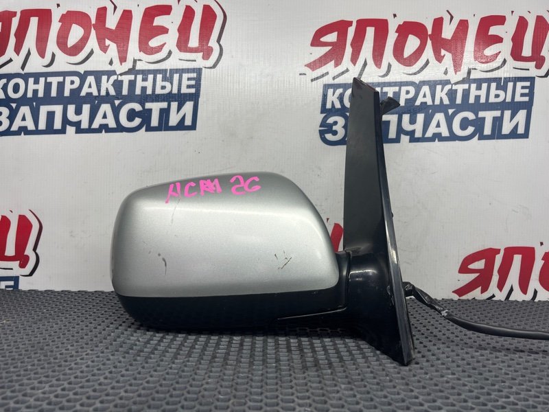 Зеркало Toyota Ipsum ACM26 2AZ-FE 2001 правое (б/у)