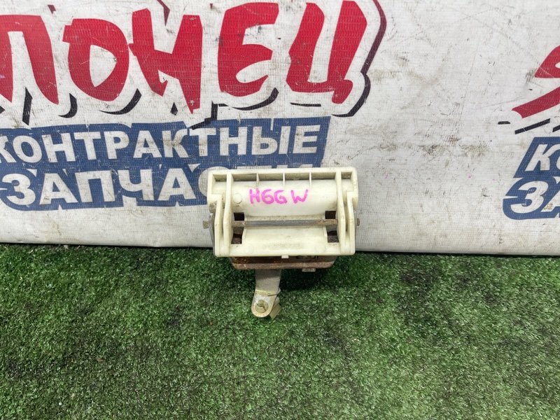 Ручка 5-й двери Mitsubishi Pajero Io H66W 4G93 (б/у)