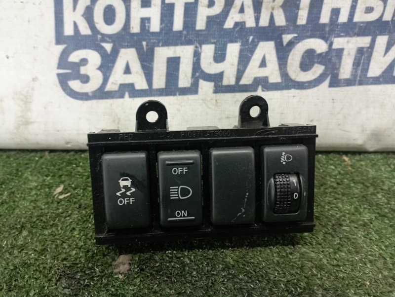 Блок кнопок Nissan Xtrail TNT31 QR25DE (б/у)