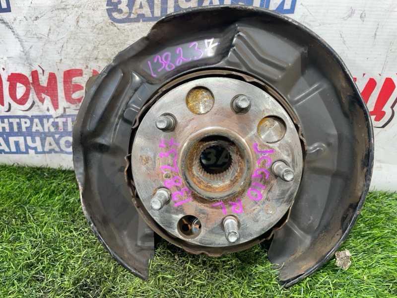 Ступица Toyota Progres JCG10 1JZ-GE задняя левая (б/у)