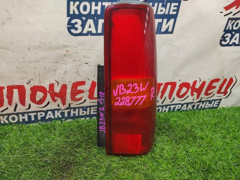 Стоп-сигнал Suzuki Jimny JB23W K6AT задний правый (б/у)