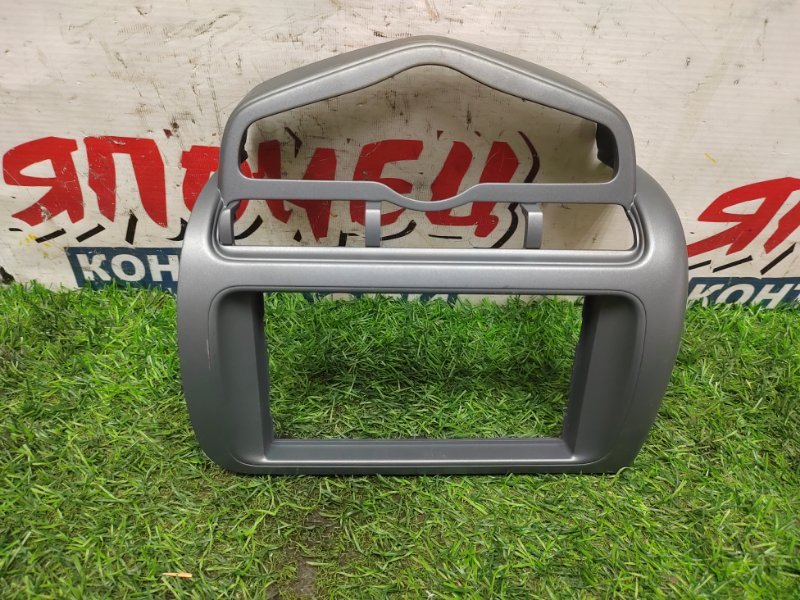 Консоль магнитофона Honda Fit GD3 L15A (б/у)