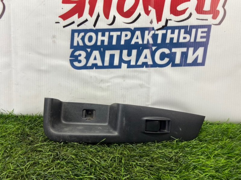 Кнопка стеклоподъемника Mitsubishi Outlander CW5W 4B12 задняя левая (б/у)
