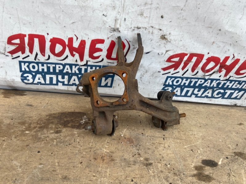 Цапфа Toyota Corolla Fielder NZE144 1NZ-FE левая (б/у)