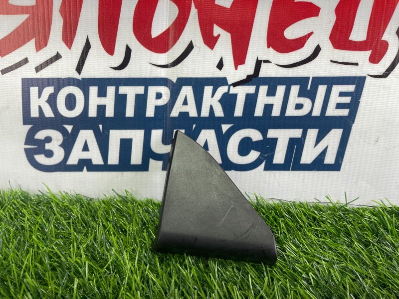 Уголок двери внутренний Toyota Caldina ST246 3S-GTE передний правый (б/у)