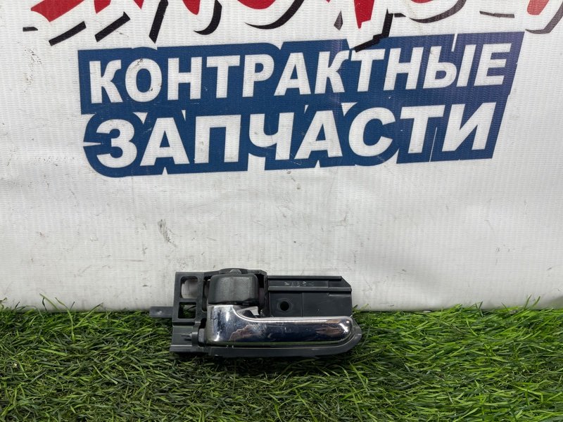Ручка двери внутренняя Toyota Wish ZNE14 1ZZ-FE задняя левая (б/у)