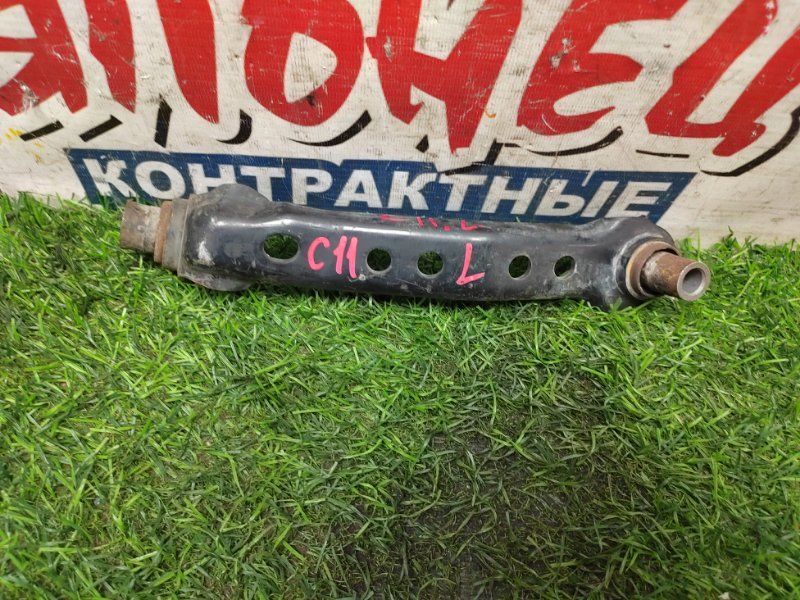 Крепление балки подвески Honda Tiida C11 HR15DE переднее левое (б/у)