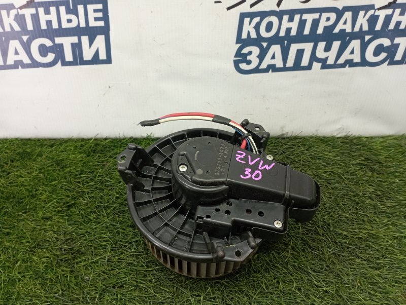 Мотор печки Toyota Prius ZVW30 2ZR-FXE (б/у)