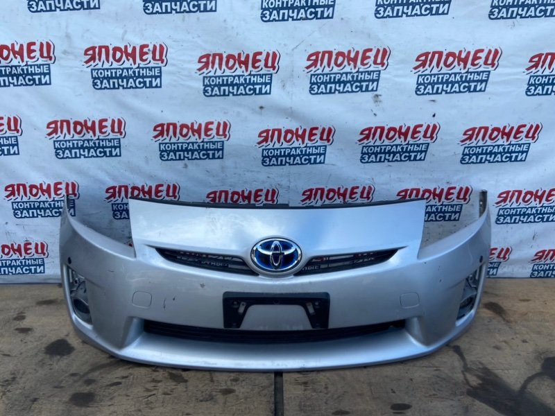 Бампер Toyota Prius ZVW30 2ZR-FXE передний (б/у)