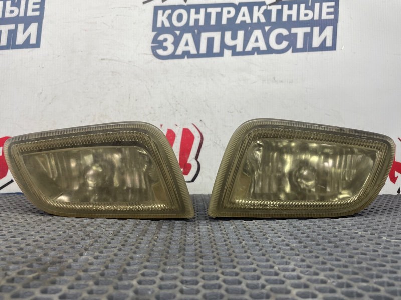 Туманка Toyota Corona Premio AT211 7A-FE 1999 (б/у)