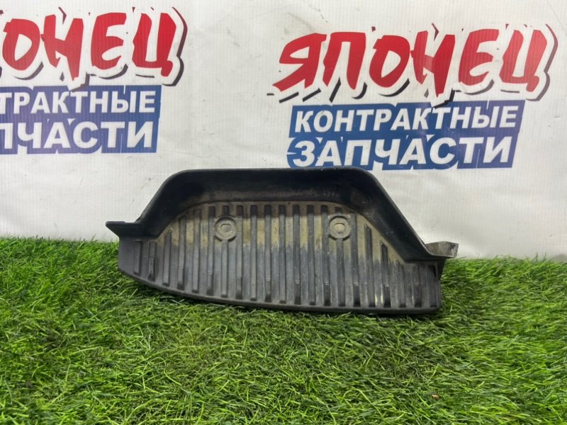 Подножка Toyota Hiace KZH106 1KZ-TE передняя левая (б/у)