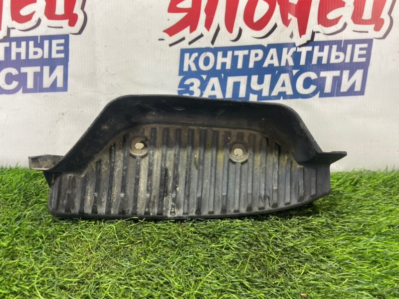 Подножка Toyota Hiace KZH106 1KZ-TE передняя правая (б/у)