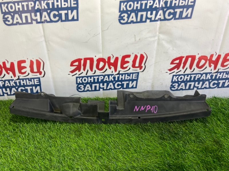Накладка на рамку радиатора Toyota Porte NNP10 2NZ-FE (б/у)