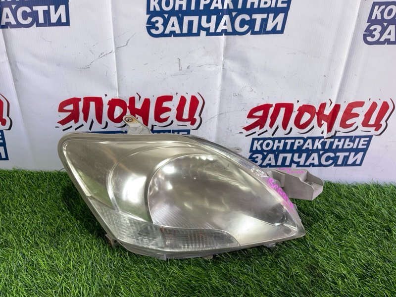 Фара Toyota Belta SCP92 2SZ-FE передняя правая (б/у)