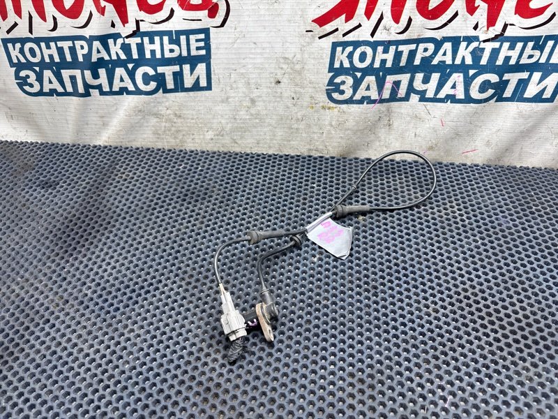 Датчик abs Nissan Cefiro A33 VQ20DD задний правый (б/у)