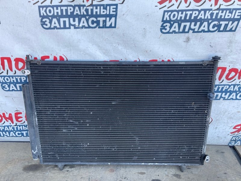 Радиатор кондиционера Toyota Noah AZR60 1AZ-FSE (б/у)