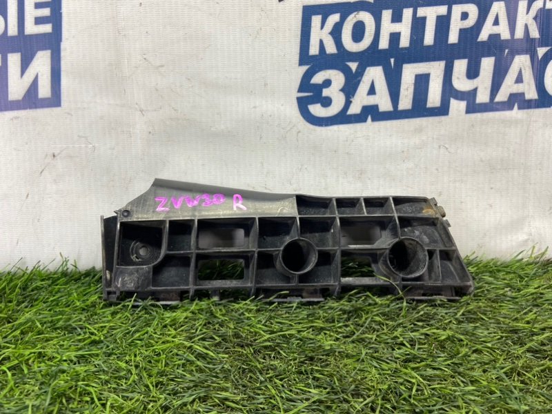 Крепление бампера Toyota Prius ZVW30 2ZR-FXE переднее правое (б/у)