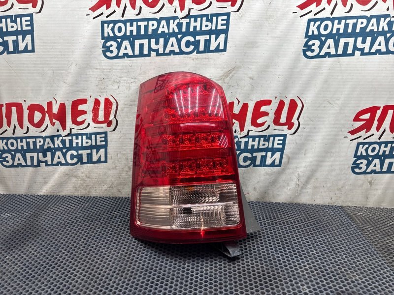 Стоп-сигнал Toyota Wish ZNE14 1ZZ-FE левый (б/у)