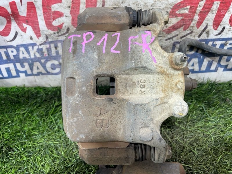 Суппорт Nissan Primera TP12 QR20DE передний правый (б/у)