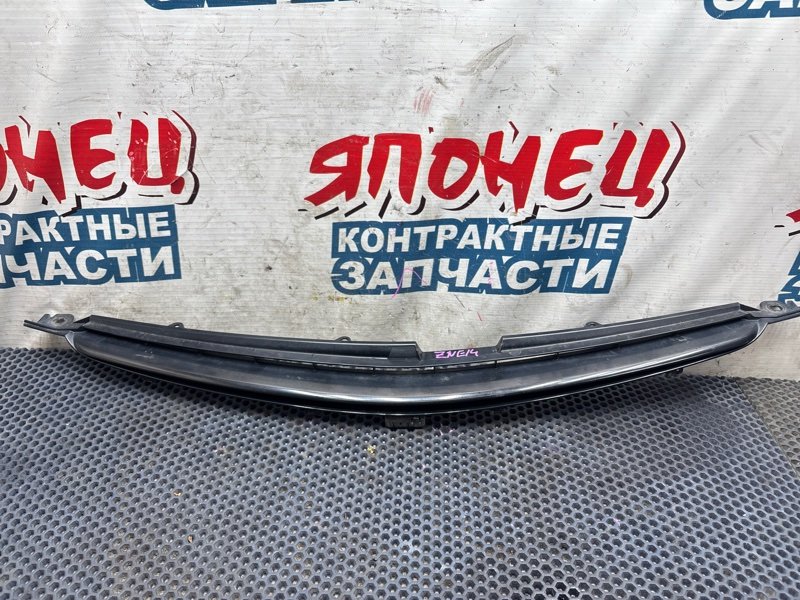 Решетка радиатора Toyota Wish ZNE14 1ZZ-FE (б/у)