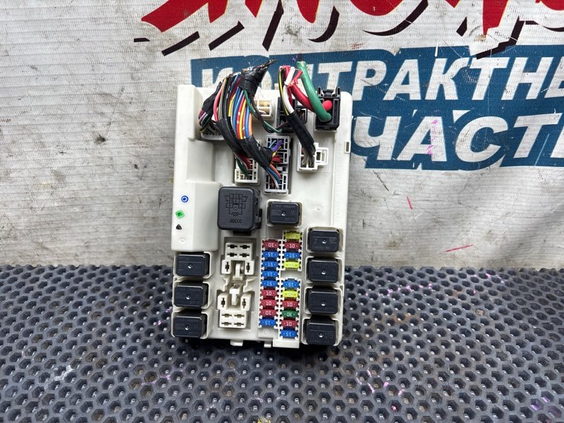 Блок предохранителей салона Nissan Fuga GY50 VK45DE (б/у)