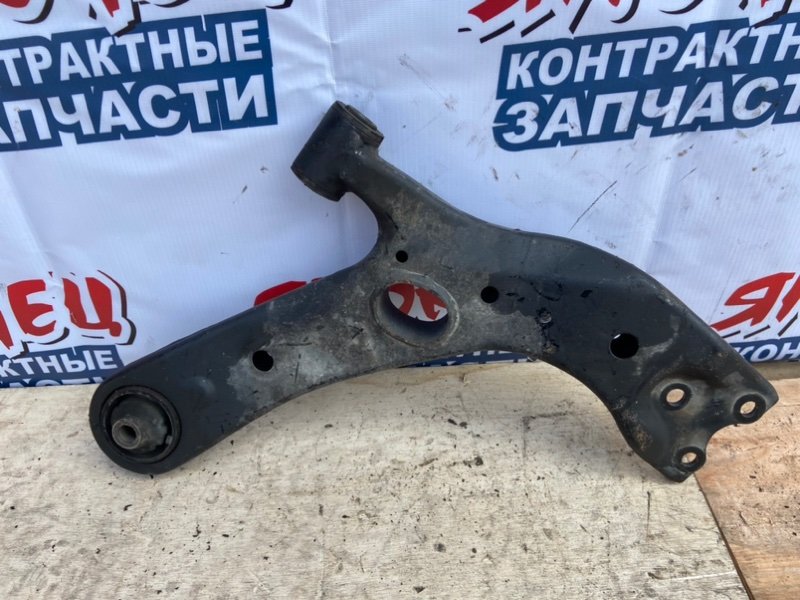 Рычаг нижний Toyota Estima ACR50 2AZ-FE передний правый (б/у)