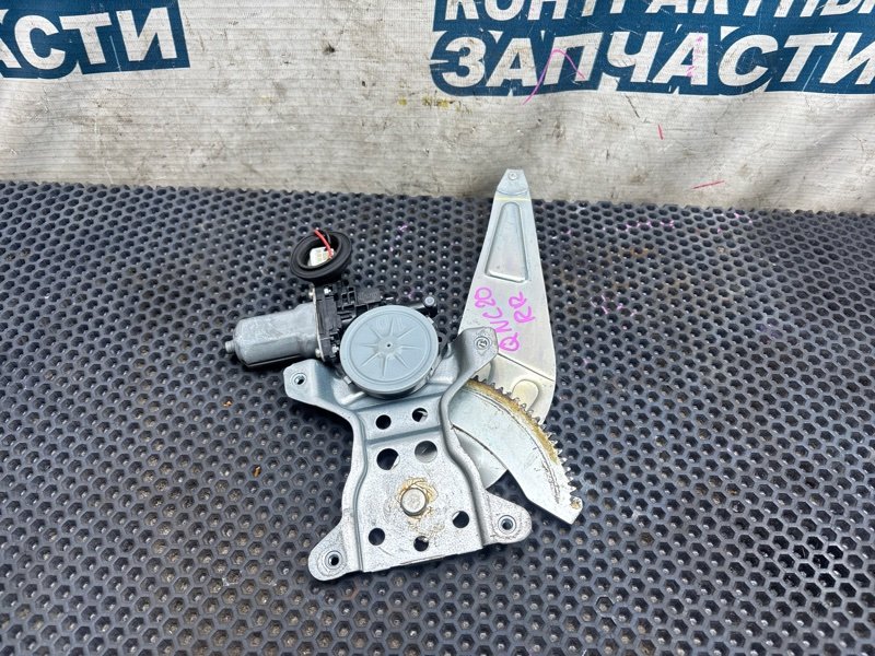 Стеклоподъемник Toyota Bb QNC20 K3-VE задний правый (б/у)
