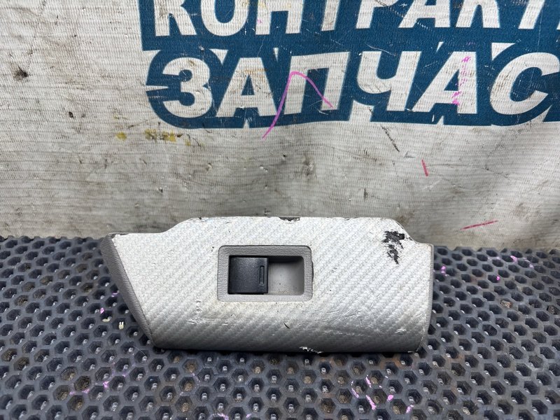 Кнопка стеклоподъемника Honda Freed GB3 L15A задняя правая (б/у)