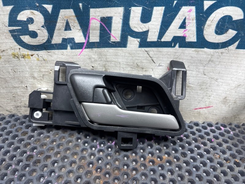Ручка двери внутренняя Honda Freed GB3 L15A передняя левая (б/у)