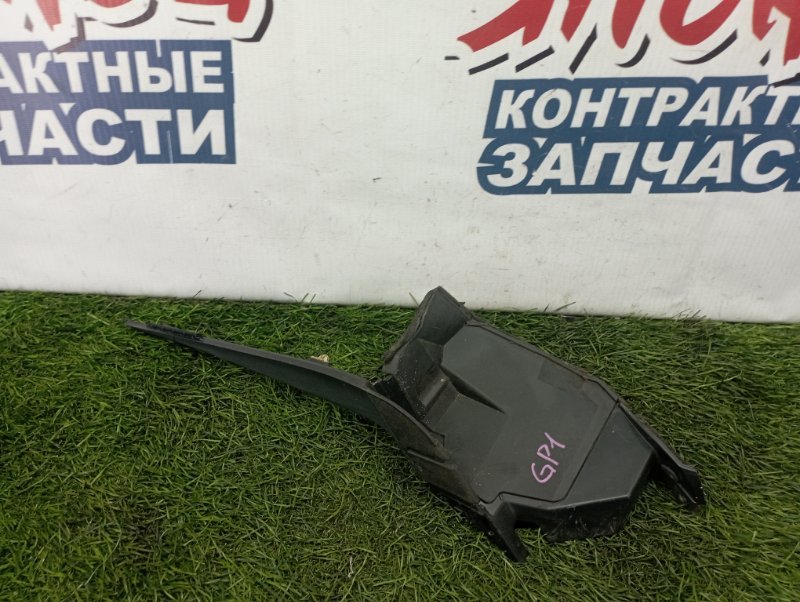 Уголок решетки под дворники Honda Fit GP1 LDA передний левый (б/у)