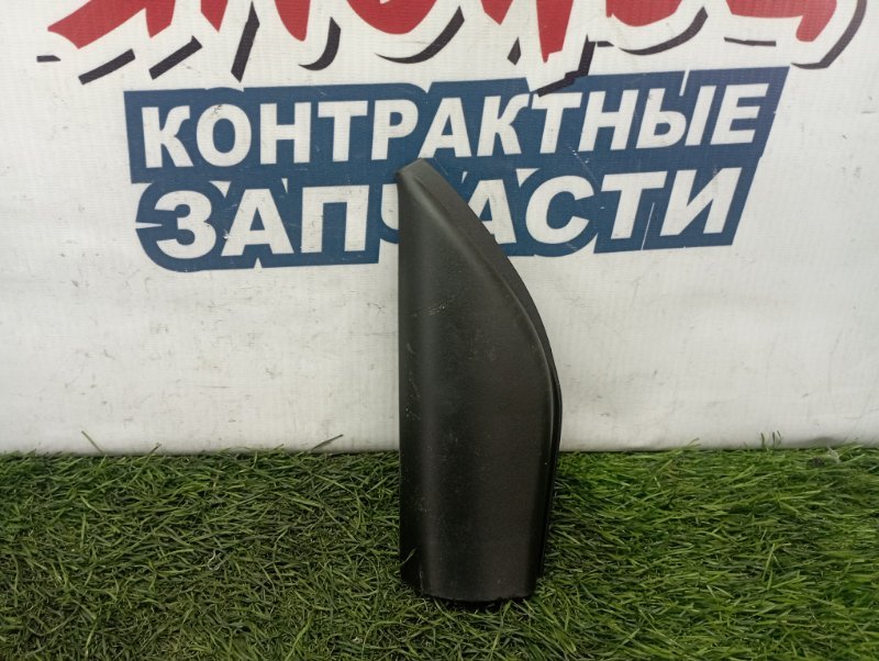Уголок двери внутренний Toyota Passo KGC10 1KR-FE передний левый (б/у)