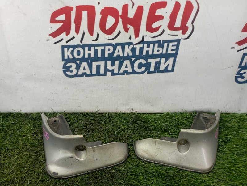 Брызговик Toyota Allion ZZT240 1ZZ-FE передний (б/у)